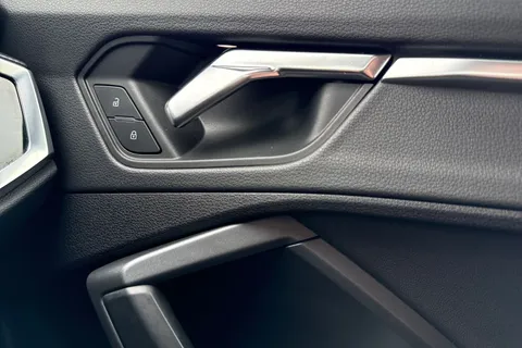 MV20VSA Audi Q3 S line 35 TDI  150 PS S tronic Thumbnail #22