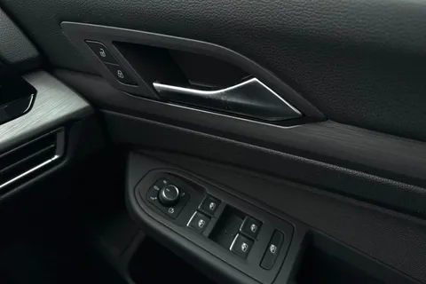 MJ70NLX Volkswagen Golf 1.5 TSI Style 5dr Thumbnail #22