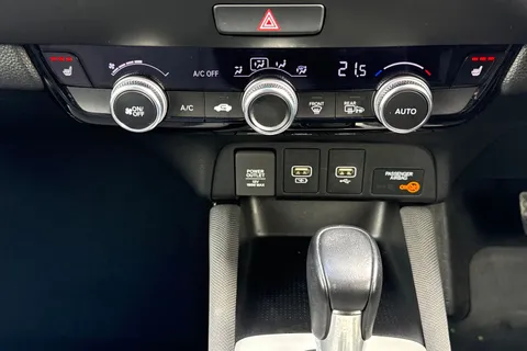 MV23UJF Honda Jazz 1.5 i-MMD Hybrid Crosstar EX 5dr eCVT Thumbnail #22