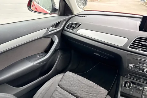 YY18RXH Audi Q3 1.4 TFSI CoD Sport Euro 6 (s/s) 5dr Thumbnail #21