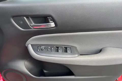 MV23UJF Honda Jazz 1.5 i-MMD Hybrid Crosstar EX 5dr eCVT Thumbnail #24