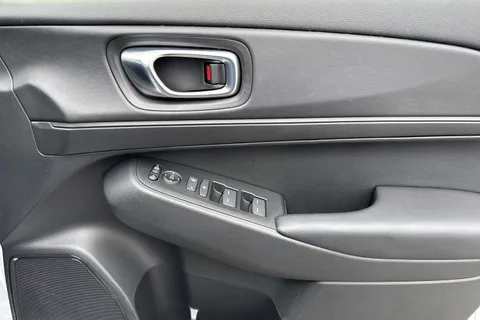 KW73WBO Honda HR-V 1.5 eHEV Elegance 5dr CVT Thumbnail #24