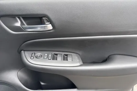 OU23YMJ Honda Jazz 1.5 i-MMD Hybrid SR 5dr eCVT Thumbnail #24