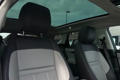 KY24GPK Land Rover Range Rover Evoque 2.0 D200 Dynamic HSE 5dr Thumbnail #23