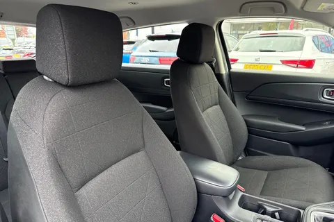 KW73WBO Honda HR-V 1.5 eHEV Elegance 5dr CVT Thumbnail #25