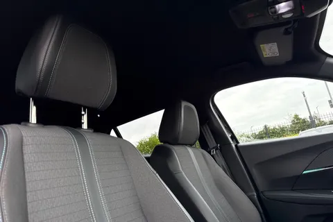 DE23ZGJ PEUGEOT 2008 1.2 PureTech Allure Premium + Euro 6 (s/s) 5dr Thumbnail #25