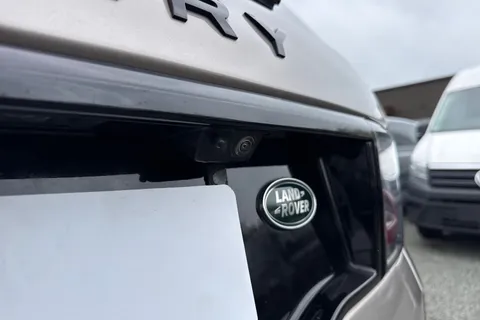 27 of 62 for Land Rover Discovery Sport 2.0 D200 MHEV R-Dynamic HSE Auto 4WD Euro 6 (s/s) 5dr