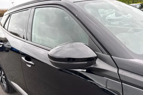 DE23ZGJ PEUGEOT 2008 1.2 PureTech Allure Premium + Euro 6 (s/s) 5dr Thumbnail #29