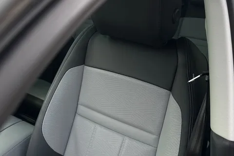 KY24GPK Land Rover Range Rover Evoque 2.0 D200 Dynamic HSE 5dr Thumbnail #29