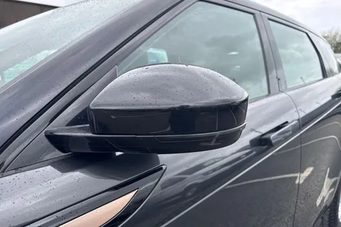 DX23RPV Land Rover Range Rover Evoque 2.0 D200 MHEV R-Dynamic S Auto 4WD Euro 6 (s/s) 5dr Thumbnail #32