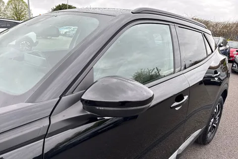 DE23ZGJ PEUGEOT 2008 1.2 PureTech Allure Premium + Euro 6 (s/s) 5dr Thumbnail #31