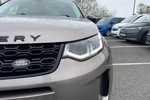 32 of 62 for Land Rover Discovery Sport 2.0 D200 MHEV R-Dynamic HSE Auto 4WD Euro 6 (s/s) 5dr