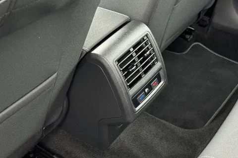 MJ70NLX Volkswagen Golf 1.5 TSI Style 5dr Thumbnail #34