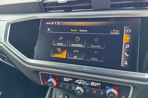 MV20VSA Audi Q3 S line 35 TDI  150 PS S tronic Thumbnail #36