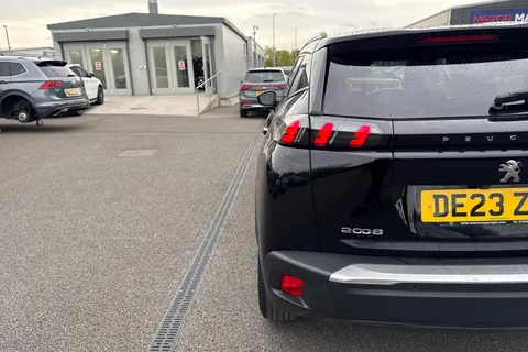 DE23ZGJ PEUGEOT 2008 1.2 PureTech Allure Premium + Euro 6 (s/s) 5dr Thumbnail #33