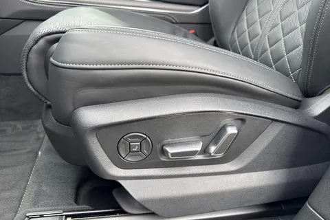 PK75YCZ Audi SQ7 SUV  Vorsprung TFSI  507 PS tiptronic Thumbnail #34