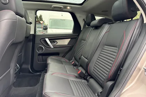 35 of 62 for Land Rover Discovery Sport 2.0 D200 MHEV R-Dynamic HSE Auto 4WD Euro 6 (s/s) 5dr