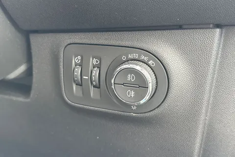 BV68EKD Vauxhall Corsa 1.4i ecoTEC SRi VX Line Nav Black Euro 6 3dr Thumbnail #36