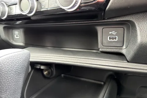 KW73WBO Honda HR-V 1.5 eHEV Elegance 5dr CVT Thumbnail #36