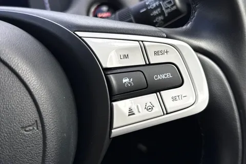 MV23UJF Honda Jazz 1.5 i-MMD Hybrid Crosstar EX 5dr eCVT Thumbnail #37