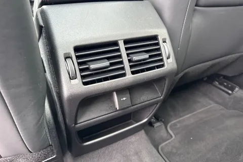 37 of 62 for Land Rover Discovery Sport 2.0 D200 MHEV R-Dynamic HSE Auto 4WD Euro 6 (s/s) 5dr