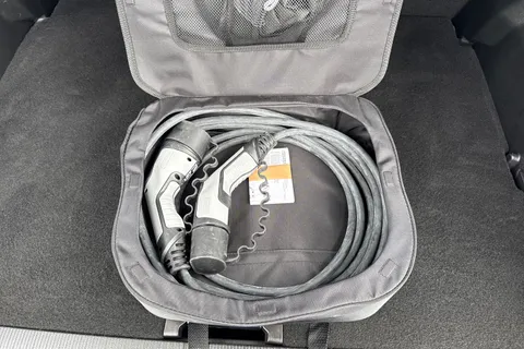 BG22DKY PEUGEOT e-2008 50kWh Allure Premium Auto 5dr (7kW Charger) Thumbnail #36