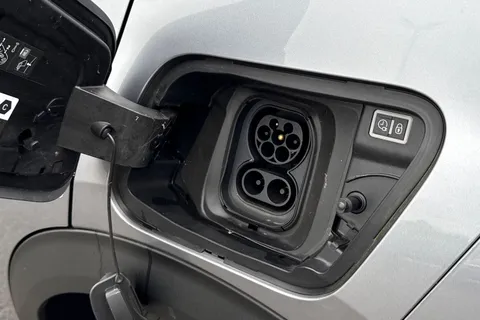 BG22DKY PEUGEOT e-2008 50kWh Allure Premium Auto 5dr (7kW Charger) Thumbnail #37