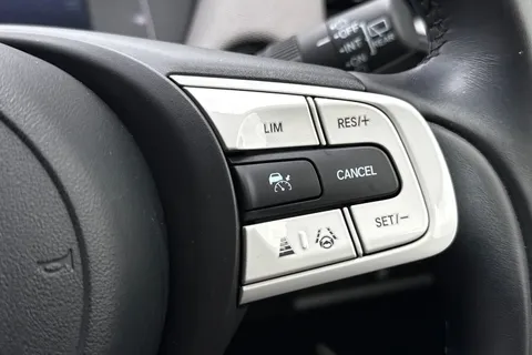 ML23LVC Honda Jazz 1.5 i-MMD Hybrid Crosstar EX 5dr eCVT Thumbnail #38