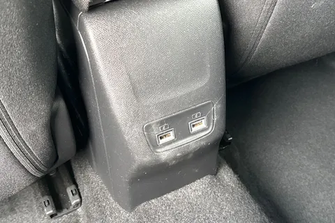 DE23ZGJ PEUGEOT 2008 1.2 PureTech Allure Premium + Euro 6 (s/s) 5dr Thumbnail #38