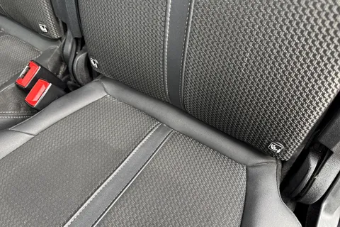 BP23XCM PEUGEOT 5008 1.5 BlueHDi GT EAT Euro 6 (s/s) 5dr Thumbnail #37