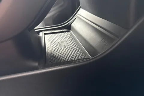 DX23RPV Land Rover Range Rover Evoque 2.0 D200 MHEV R-Dynamic S Auto 4WD Euro 6 (s/s) 5dr Thumbnail #40