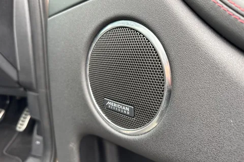 40 of 62 for Land Rover Discovery Sport 2.0 D200 MHEV R-Dynamic HSE Auto 4WD Euro 6 (s/s) 5dr