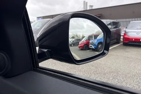 DX23RPV Land Rover Range Rover Evoque 2.0 D200 MHEV R-Dynamic S Auto 4WD Euro 6 (s/s) 5dr Thumbnail #41