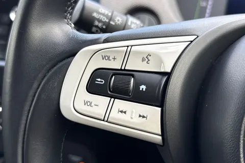 MV23UJF Honda Jazz 1.5 i-MMD Hybrid Crosstar EX 5dr eCVT Thumbnail #41