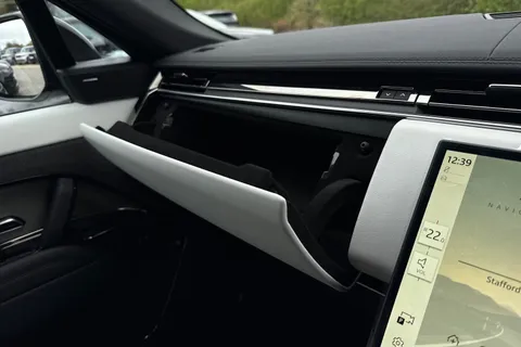  Land Rover Range Rover Sport 3.0 D300 MHEV Dynamic SE Auto 4WD Euro 6 (s/s) 5dr Thumbnail #38