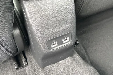 BG22DKY PEUGEOT e-2008 50kWh Allure Premium Auto 5dr (7kW Charger) Thumbnail #40