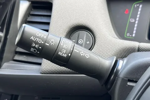 MV23UJF Honda Jazz 1.5 i-MMD Hybrid Crosstar EX 5dr eCVT Thumbnail #42