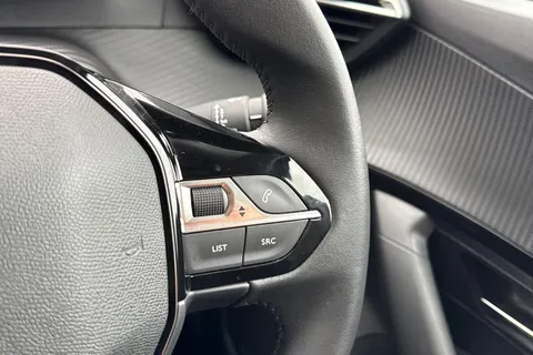 BG22DKY PEUGEOT e-2008 50kWh Allure Premium Auto 5dr (7kW Charger) Thumbnail #42