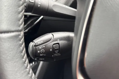 BG22DKY PEUGEOT e-2008 50kWh Allure Premium Auto 5dr (7kW Charger) Thumbnail #43