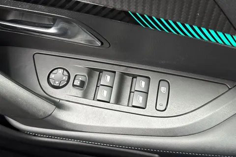 BG22DKY PEUGEOT e-2008 50kWh Allure Premium Auto 5dr (7kW Charger) Thumbnail #44