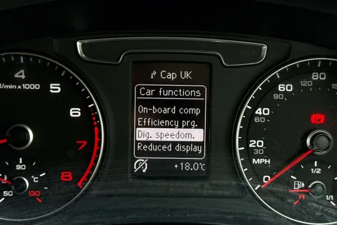 YY18RXH Audi Q3 1.4 TFSI CoD Sport Euro 6 (s/s) 5dr Thumbnail #45