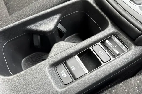 KW73WBO Honda HR-V 1.5 eHEV Elegance 5dr CVT Thumbnail #47