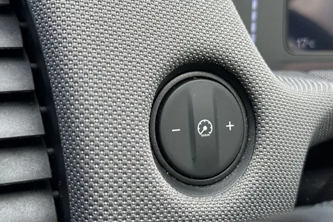 MV23UJF Honda Jazz 1.5 i-MMD Hybrid Crosstar EX 5dr eCVT Thumbnail #49