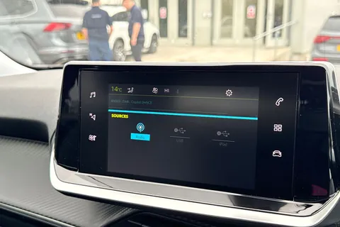 BG22DKY PEUGEOT e-2008 50kWh Allure Premium Auto 5dr (7kW Charger) Thumbnail #48