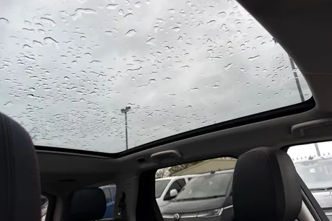 50 of 62 for Land Rover Discovery Sport 2.0 D200 MHEV R-Dynamic HSE Auto 4WD Euro 6 (s/s) 5dr