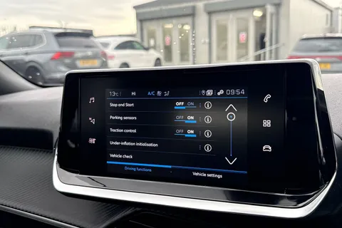 DE23ZGJ PEUGEOT 2008 1.2 PureTech Allure Premium + Euro 6 (s/s) 5dr Thumbnail #50