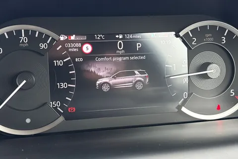 52 of 62 for Land Rover Discovery Sport 2.0 D200 MHEV R-Dynamic HSE Auto 4WD Euro 6 (s/s) 5dr