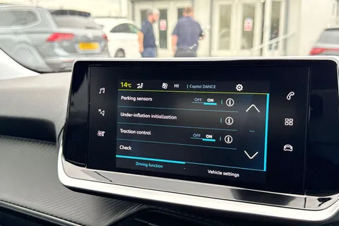 BG22DKY PEUGEOT e-2008 50kWh Allure Premium Auto 5dr (7kW Charger) Thumbnail #52