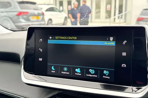 BG22DKY PEUGEOT e-2008 50kWh Allure Premium Auto 5dr (7kW Charger) Thumbnail #54