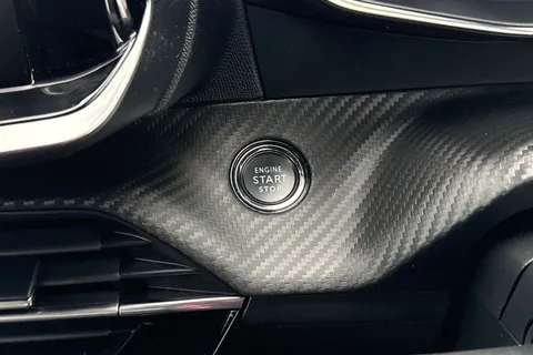 DE23ZGJ PEUGEOT 2008 1.2 PureTech Allure Premium + Euro 6 (s/s) 5dr Thumbnail #55